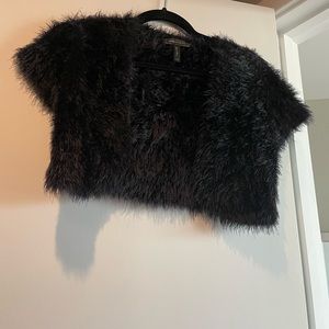 Bolero furry jacket with cap sleeves